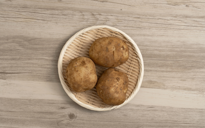 Potatoes on the table
