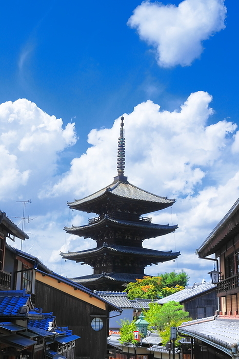 Yasaka-dori and Yasaka-no-to (Pagoda of Yasaka) in summer clouds Kyoto City, Kyoto Prefecture