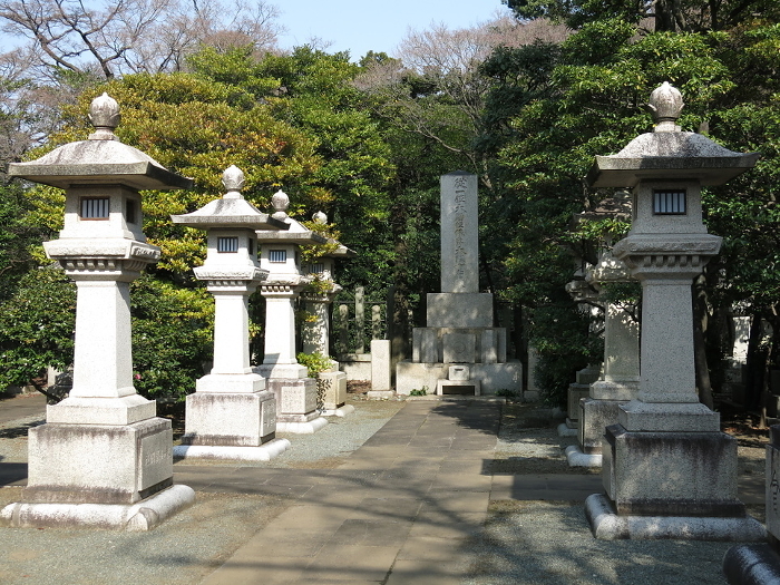 Tomb of Shigenobu Okuma at Gokokuji Temple in Bunkyo Ward