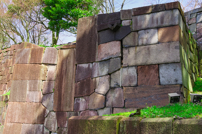 Shikishi tanzaku stacked stone wall in Gyokusenin-maru Garden, Kanazawa Castle