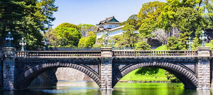 Fushimi Tower and Nijubashi Bridge at the Imperial Palace (Edo Castle) are the most popular sightseeing spots in Tokyo.