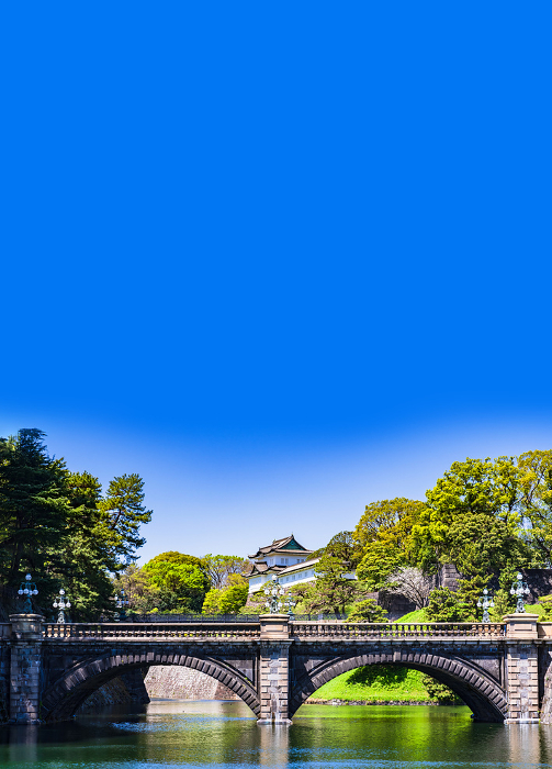 Fushimi Tower and Nijubashi Bridge at the Imperial Palace (Edo Castle) are the most popular sightseeing spots in Tokyo.