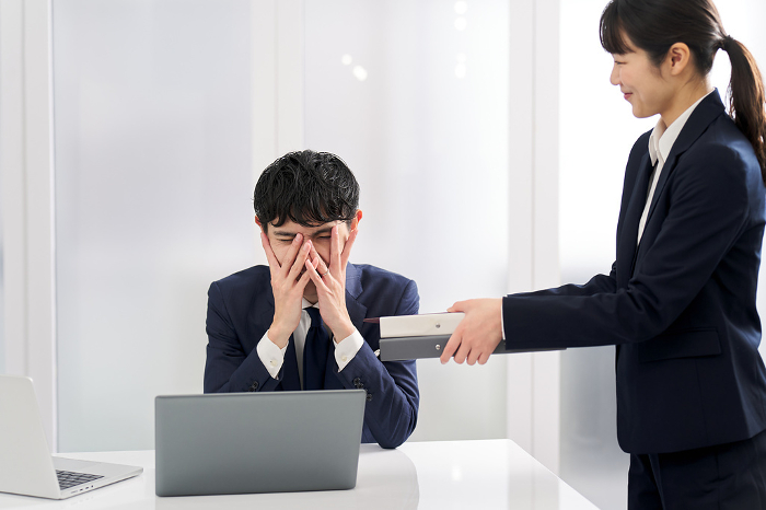 Japanese businessman blocked by workload (People)