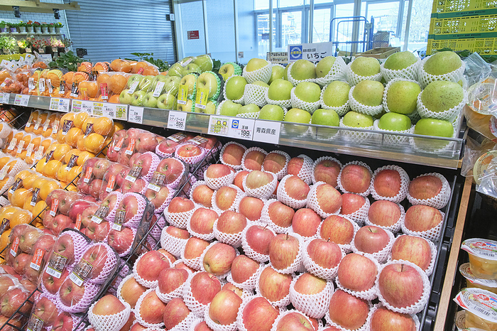 2024 Photo taken Supermarket Job   Fruit Department March 2024 Chofu City, Tokyo Whinageya Chofu Sengawa Store Aomori apples, etc.