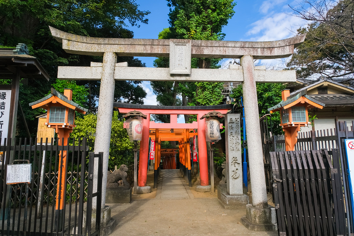 Hanazono Inari Shrine, Ueno Park, Taito-ku, Tokyo