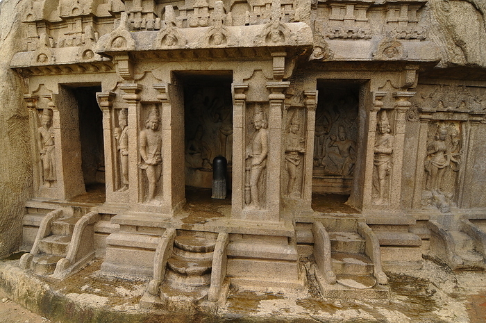 Trimurti Cave, Mahabalipuram, India Trimurti Cave, Mahabalipuram, UNESCO World Heritage Site, Tamil Nadu, India, Asia, by Michael Szafarczyk