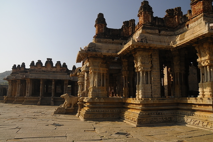 Shree Vijaya Vitthala Temple, Hampi, India Shree Vijaya Vitthala Temple, Hampi, UNESCO World Heritage Site, Karnataka, India, Asia, by Michael Szafarczyk