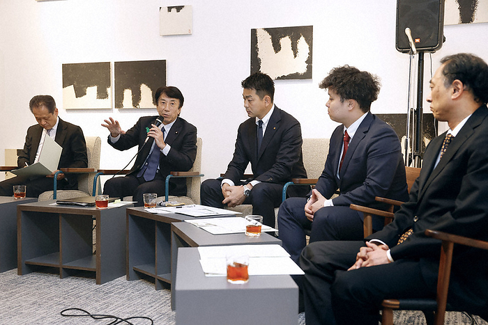 METI Minister Saito speaks at a round table dialogue on bookstore promotion. METI Minister Saito  fourth from right  speaks at a round table dialogue on bookstore promotion at 5:56 p.m. on April 17, 2024 in Minato ku, Tokyo  representative photo .