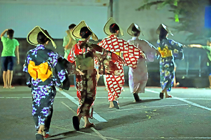 Toyama, Yatsuo, Owara Kaze no Bon Festival, Practice