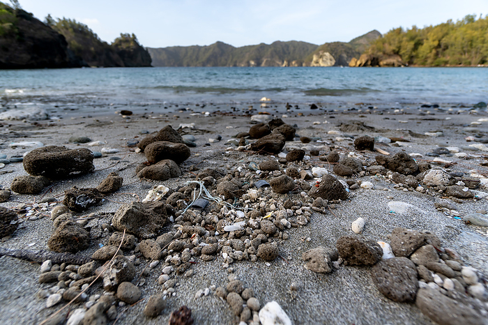 Pumice stone and plastic trash washed ashore Ogasawara Pumice from underwater volcanic eruption at the site of Fukutokuoka