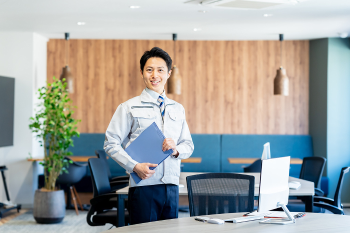 Japanese businessperson in work clothes （Male / People)