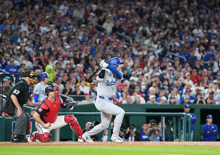 2024 MLB Ohtani 2nd double of the day Nationals vs. Dodgers: Shohei Ohtani hits a timely double to right center with two outs in the 8th inning for the Dodgers, April 24, 2024 date 20240424 place Washington, DC, USA