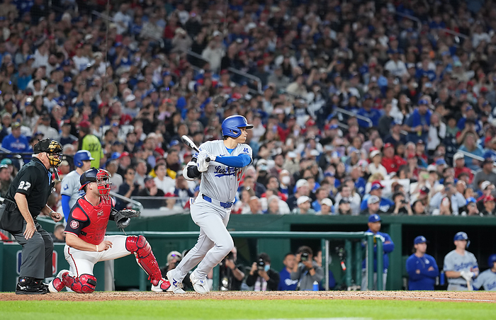 2024 MLB Ohtani 2nd double of the day Nationals vs. Dodgers: Shohei Ohtani hits a timely double to right center with two outs in the 8th inning for the Dodgers, April 24, 2024 date 20240424 place Washington, DC, USA