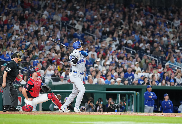 2024 MLB Ohtani 3rd double of the day Nationals vs. Dodgers: Shohei Ohtani hits a timely double over the fence in the top of the 9th inning with two outs and a runner on third base in the Dodgers  second inning in Washington, DC, USA, April 23, 2024 photo date 20240424 place Washington, DC, USA
