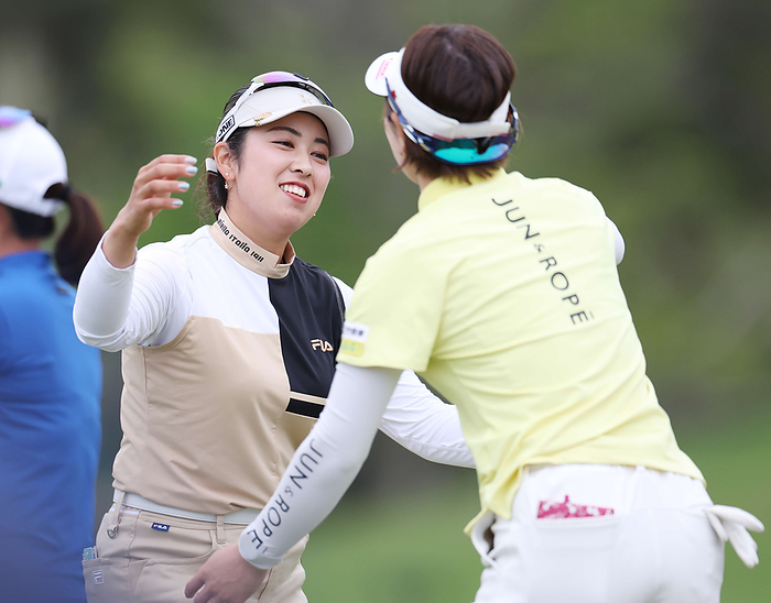 2024 Panasonic Open Ladies, Day 2 Haruka Amamoto smiles and hugs Minami Hiruta  right  after finishing in a tie for the lead on the second day of the second round of the Panasonic Open Ladies Domestic Women s Golf Championship, April 27, 2024  photo date 20240427  photo location Hamano GC