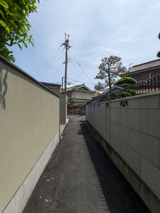Alley in dense residential area, Hirano-ku, Osaka City, Osaka