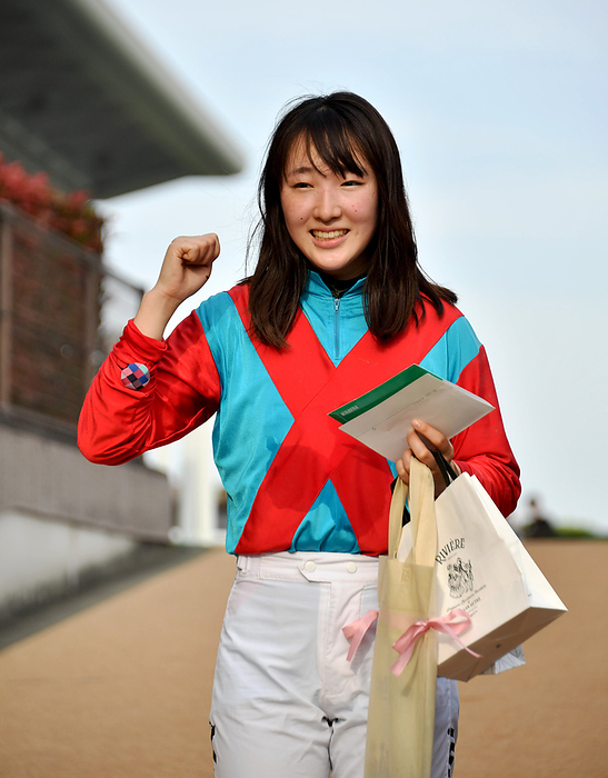 2024 Manami Nagashima, 4 years old and up, 2 win class, first win at Tokyo Racecourse April 28, 2024 Horse Racing Race 12R, 1st 5, Epic Joy, Manami Nagashima, jockey, wins her first race at Tokyo Racecourse.