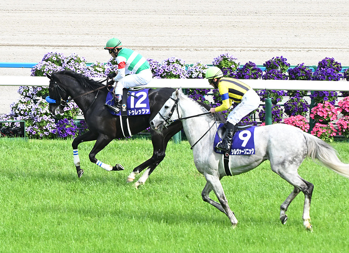 2024 Tennou sho Spring  G1  Duretza crosses the finish line after pulling away from the leader on April 28, 2024, at Kyoto Racecourse.