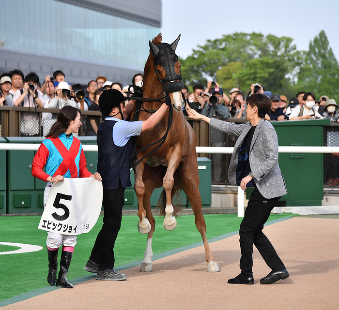 2024 Manami Nagashima, 4 years old and up, 2 win class, first win at Tokyo Racecourse April 28, 2024 Horse Racing Race 12R, 1st 5, Epic Joy Jockey Manami Nagashima  left  and trainer Koshiro Take  right  celebrate their first win at Tokyo Racecourse.