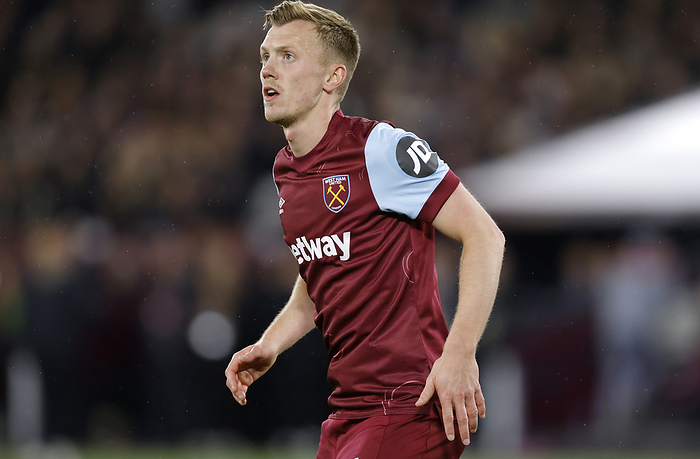 West Ham United FC v Bayer 04 Leverkusen: Quarter Final Second Leg   UEFA Europa League 2023 24 James Ward Prowse of West Ham United running during the UEFA Europa League 2023 24 Quarter Final second leg match between West Ham United FC and Bayer 04 Leverkusen at Olympic Stadium on April 18, 2024 in London, England.   WARNING  This Photograph May Only Be Used For Newspaper And Or Magazine Editorial Purposes. May Not Be Used For Publications Involving 1 player, 1 Club Or 1 Competition Without Written Authorisation From Football DataCo Ltd. For Any Queries, Please Contact Football DataCo Ltd on  44  0  207 864 9121