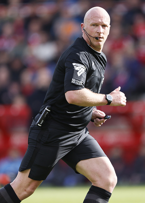 Nottingham Forest v Manchester City   Premier League Referee Simon Hooper on the pitch during the Premier League match between Nottingham Forest and Manchester City at City Ground on April 28, 2024 in Nottingham, England.   WARNING  This Photograph May Only Be Used For Newspaper And Or Magazine Editorial Purposes. May Not Be Used For Publications Involving 1 player, 1 Club Or 1 Competition Without Written Authorisation From Football DataCo Ltd. For Any Queries, Please Contact Football DataCo Ltd on  44  0  207 864 9121