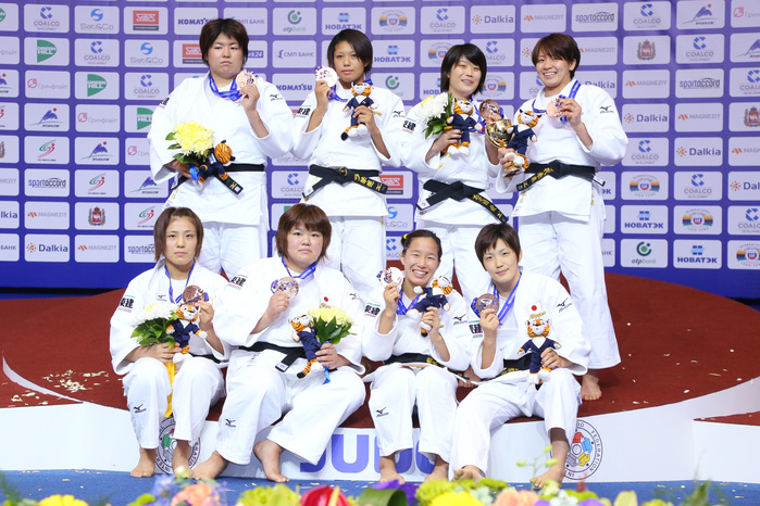 World Judo 2014 Women s Team Medal Ceremony Bronze medal for Japan Japan Women s team group  JPN  AUGUST 31, 2014   Judo :. 2014 World Judo Championships Women s Team Victory Ceremony at Traktor Ice Arena, Chelyabinsk, Russia.  Photo by Yohei Osada AFLO SPORT   1156 .