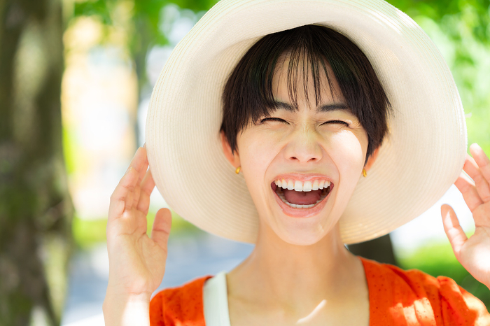 Japanese woman with straw hat (People)