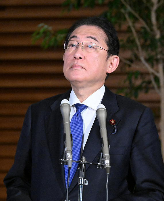 Prime Minister Fumio Kishida addresses reporters and listens to their questions. Prime Minister Fumio Kishida responds to reporters and listens to their questions at the Prime Minister s Office on May 7, 2024, at 6:30 p.m. Photo by Akihiro Hirata
