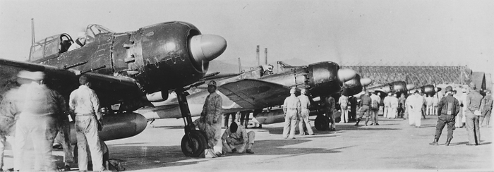 Zero sen Type 52  1945  A Zero fighter belonging to the Wonsan Naval Air Squadron in Korea  now North Korea , preparing to depart for Kyushu. This model had a 13mm machine gun added to the wings and a bulletproof board installed in the cockpit.