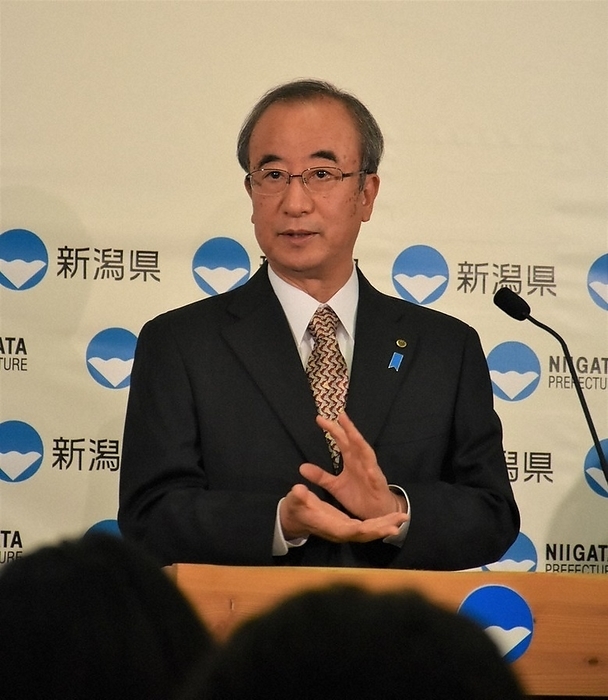 Governor Hideyo Hanakado at press conference Governor Hideyo Hanazumi holds a press conference at the prefectural government office on May 8, 2024 at 10:48 a.m. Photo by Noriaki Kinoshita