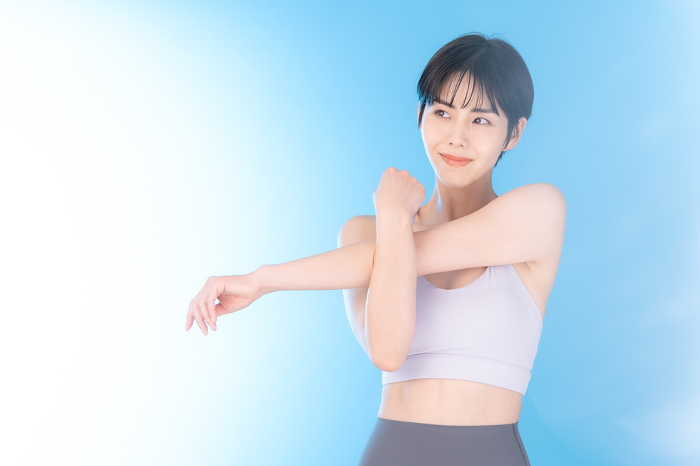 Young Japanese woman doing fitness (People)