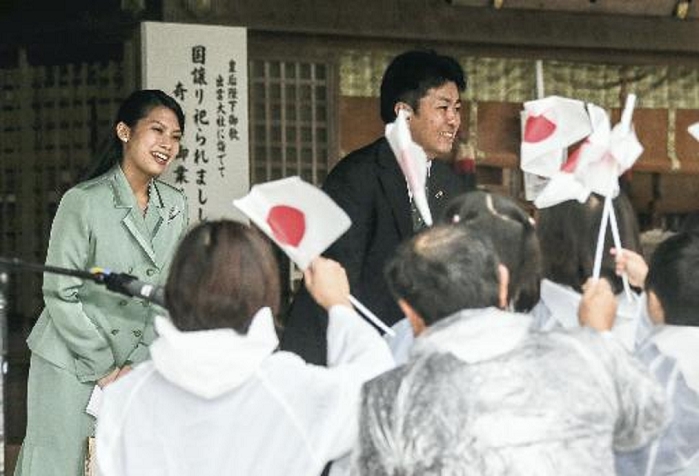 Noriko and Senke Wedding at Izumo Taisha Shrine Kunimaro Senke and Noriko smile as they are congratulated by local kindergarten children at a celebration event at Izumo taisha shrine at 4:04 p.m. on May 5.