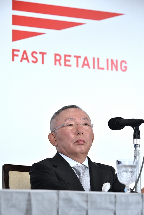 UNIQLO to Deliver on the Same Day Establishment of New Company with Daiwa House Fast Retailing, operator of the casual clothing store UNIQLO, and Daiwa House Industry announced on April 14 that they have formed a partnership in the logistics business. The two companies will jointly establish a new company to provide same day delivery of UNIQLO products and other items purchased via the Internet. Fast Retailing Chairman and President Tadashi Yanai attends a press conference on the afternoon of October 14, 2014 in Chiyoda ku, Tokyo.