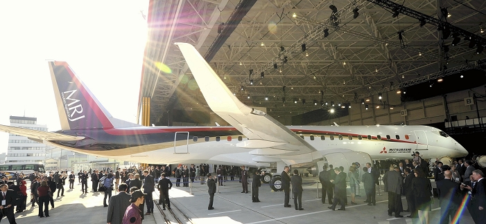 Japan s First Jet Passenger Plane First public showing of the  MRJ The MRJ test plane, which was completed and shown to related parties at 2:56 p.m. on March 18 at the Komakiminami Plant of Mitsubishi Heavy Industries, Ltd. in Toyoyama cho, Aichi Prefecture.