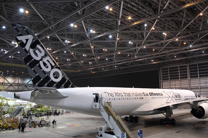 Airbus  newest aircraft, the A350 Open to the press The new Airbus A350XWB for the world tour is unveiled to japanese press in a Japan Airline  JAL  hangar at Haneda airport, Tokyo Japan on 20 Nov 2014.  Photo by Motoo Naka AFLO 