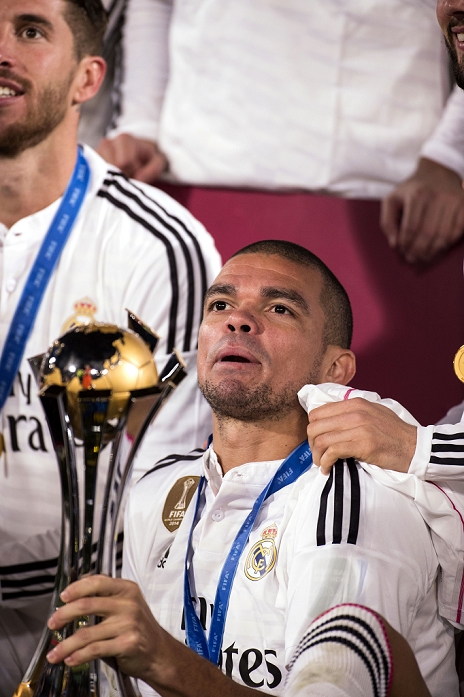 2014 FIFA Club World Cup Awards Ceremony Real Madrid Winner Pepe  Real , DECEMBER 20, 2014   Football   Soccer : Pepe of Real Madrid celebrates with the trophy after winning the FIFA Club World Cup Morocco 2014 Final match between Real Madrid 2 0 San Lorenzo at Stade de Marrakech in Marrakesh, Morocco.  Photo by Maurizio Borsari AFLO   0855 