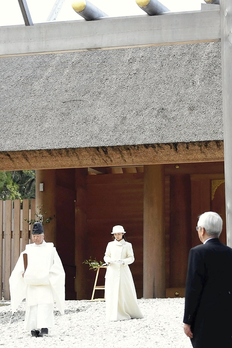 Princess Kako Akishino Visits Ise Jingu Shrine Kako, the second daughter of Prince and Princess Akishino, visits the Inner Shrine of Ise Jingu at 4:17 p.m. on June 6 in Ise, Mie Prefecture.