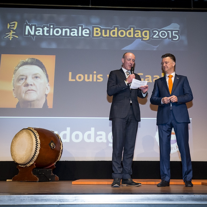 (L-R) Willem Jan Stegeman, Louis van Gaal, MARCH 28, 2015 - Judo : Dutch football coach receives the Anton Geesink Award at Hotel Papendal in Arnhem, Netherlands. (Photo by Pro Shots/AFLO)