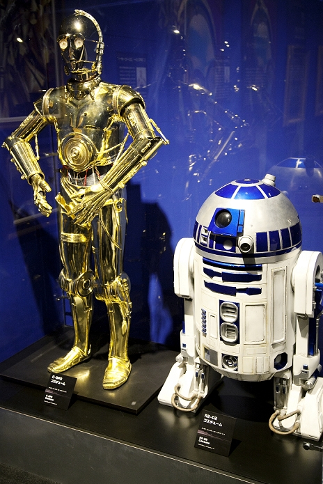 (L to R) A life size statues of the characters C-3PO and R2-D2 on display at the entrance of the exhibition Star Wars Vision at the Tokyo City View Sky Gallery in Roppongi Hills on April 28, 2015, Tokyo, Japan. The exhibition is divided into six themed areas (Original, Force, Battle, Saga, Galaxy and Droid) located in different halls, and visitors can see models of the battle spaceships, life-size statues of the principal characters and Jedi weapons from the movies. The exhibition also introduces 60 art pieces and 100 movie props. It will open to the public from April 29th to June 28th. ((C)&TM Lucasfilm/Rodrigo Reyes Marin/AFLO)
