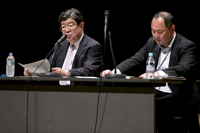 TPP Government Task Force First public meeting  L to R  Kazuhisa Shibuya, Deputy Chief Domestic Coordinator and Shinji Yada Counsellor, speak during a briefing about the status of the TPP on May 15, 2015, Tokyo, Japan. About 500 people attended a meeting to listen the Japanese Government task force explain the status of Japan s participation in the Trans Pacific Partnership  TPP .  Photo by Rodrigo Reyes Marin AFLO 
