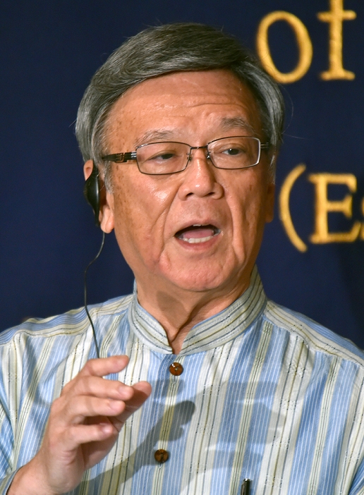 Opposition to Henoko relocation Okinawa Governor Okinawan Governor Onaga speaks at a press conference May 20, 2015, Tokyo, Japan   Gov. Takeshi Onaga of Okinawa voices his opposition to the planned relocation of the U.S. Marine Corps  helicopter base during a news conference at Tokyo s Foreign Correspondents  Club of Japan on Wednedday, May 20, 2015. Onaga is a staunch Onaga is a staunch opponent of the construction of a new base in the Henoko district of Nago, where U.S. Marine Corps Air Station Futenma in Ginowan is planned to relocate. Photo by Natsuki Sakai AFLO  AYF  mis 