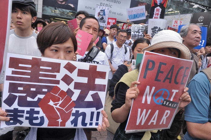Protest against the Security Treaty Bill Young people in front of Hachiko, Shibuya More than 7000 demonstrators protested Japanese Prime Minister Abe s security policies in front of Tokyo s Shibuya Station on June 27, 2015. The demonstration was organized by youth organization Students Emergency Action for Liberal Democracy  SEALDs  and featured both students and major politicians as speakers.  Photo by Duits.co AFLO 