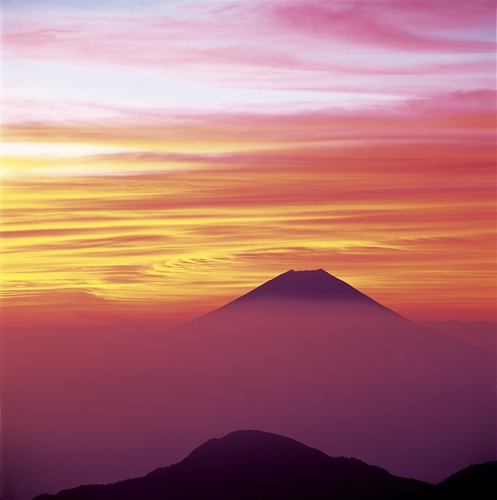  Mt. Fuji, Shizuoka Prefecture, from Mt. Akaishi in the Southern Alps 4:30 AM