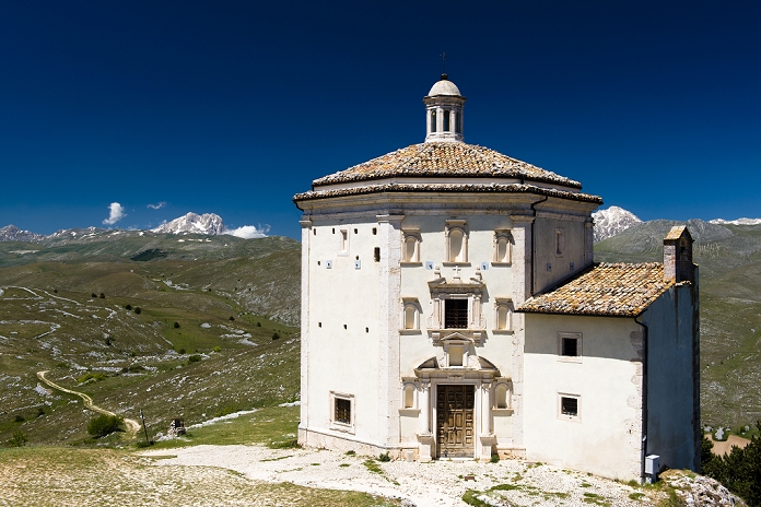 Santa Maria della Pieta, Calascio, Corno Grande behind, Gran Sasso, Abruzzo, Italy, Europe