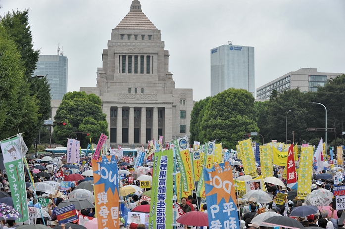 Demonstration against the Security Law Tens of thousands gathered in front of the Diet Protest against Prime Minister Shinzo Abe s security policies in front of Japan s Parlianent in Tokyo on August 30, 2015. Organizers estimated 120,000 protesters, while Tokyo police said 30,000. Regardless, it was the largest protest at Japan s Parliament since 1960, with crowds reaching from Hibiya Park to the area around the parliament building.  Photo by Duits.co AFLO 