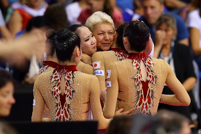 2015 Rhythmic Gymnastics World Championships Team All Around Final Japan team group  JPN ,  SEPTEMBER 12, 2015   Rhythmic Gymnastics : Team Japan celebrate with thier coach Inna Bystrova during the Groups All Around Final  of the Rhythmic Gymnastics World Championships at the Porsche Arena in Stuttgart, Germany.   Photo by AFLO   2268 