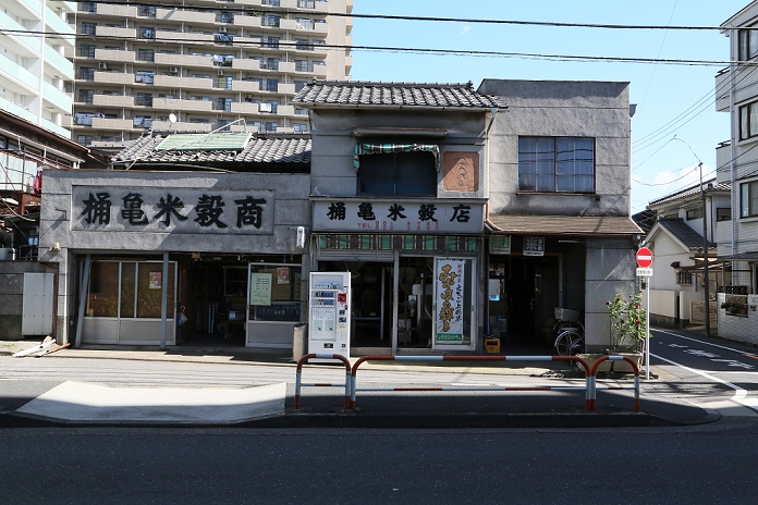 Showa era appearance Ayase neighborhood, Adachi ku  October 7, 2015  October 7, 2015, Tokyo, Japan   A strange mixture of old, big Japanese style residences and small town houses gives stark contrast in Ayase, an eastern Tokyo neighborhood located along the Ayase River in Adachi ward, which was originally developed in the late 1880s.  Photo by Haruyoshi Yamaguchi AFLO  VTY  mis 