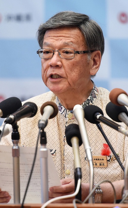 Henoko Approval Revoked Governor Onaga officially announces Okinawa Governor Takeshi Onaga Cancels Approval for Henoko Landfill Governor Takeshi Onaga explains the cancellation of the landfill approval, in Naha City, Japan, October 13, 2015, 10:02 a.m. Photo by Toyokazu Tsumura