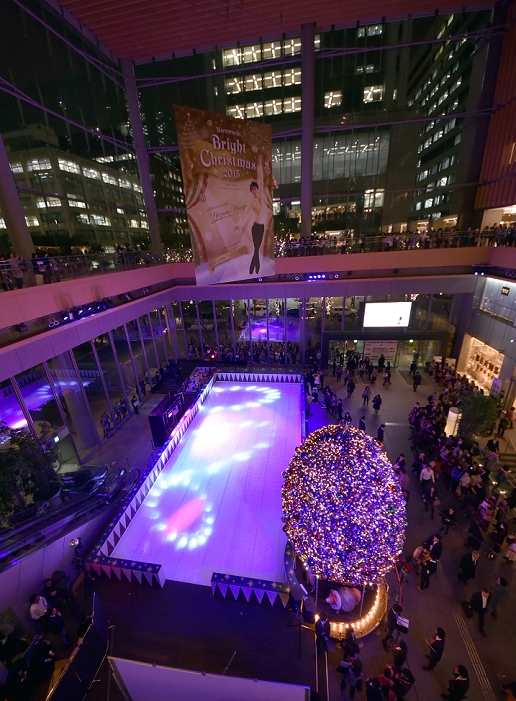 Christmas Illumination in Otemachi One Million LED Street Trees to be Decorated November 12, 2015, Tokyo, Japan   An ice skating rink collaborated with the 2014 Sochi Olympics figure skating gold medalist Yuruzu Hanyu opens for the The rink is decorated with a life size statue of Hanyu.  Photo by Natsuki Sakai AFLO  AYF  mis 