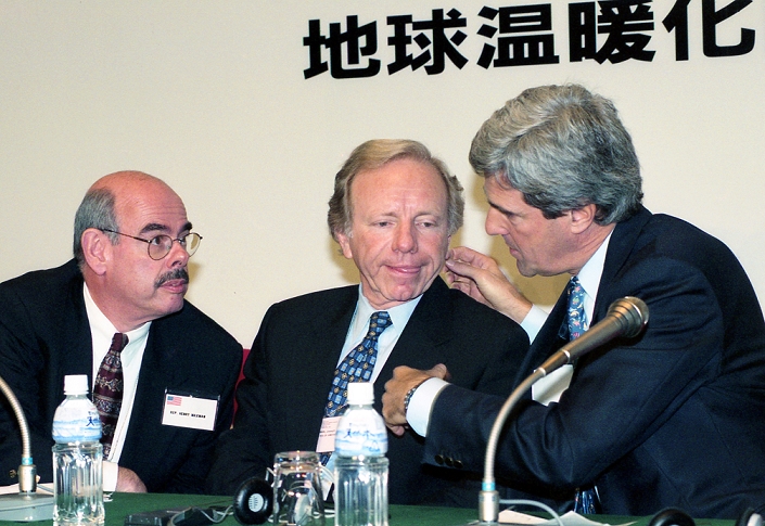 Kyoto Conference on Global Warming Prevention  December 10, 1997  December 10, 1997, Kyoto, Japan   U.S. congressional observers to the United Nations Climate Change Conferences  COP 3 , hold a news conference in Kyoto, western Japan. They are, from right: John Kerry, Joe Lieberman and Henry Waxman. At the COP 3, developing countries agreed to specific targets for cutting their emission of greenhouse gases while industriallized countries agreed to commit to an overall reeuction of emission to 5.2  below 1990 levels for the period 2008 2012.  Photo by Natsuki Sakai AFLO  AYF  mis 